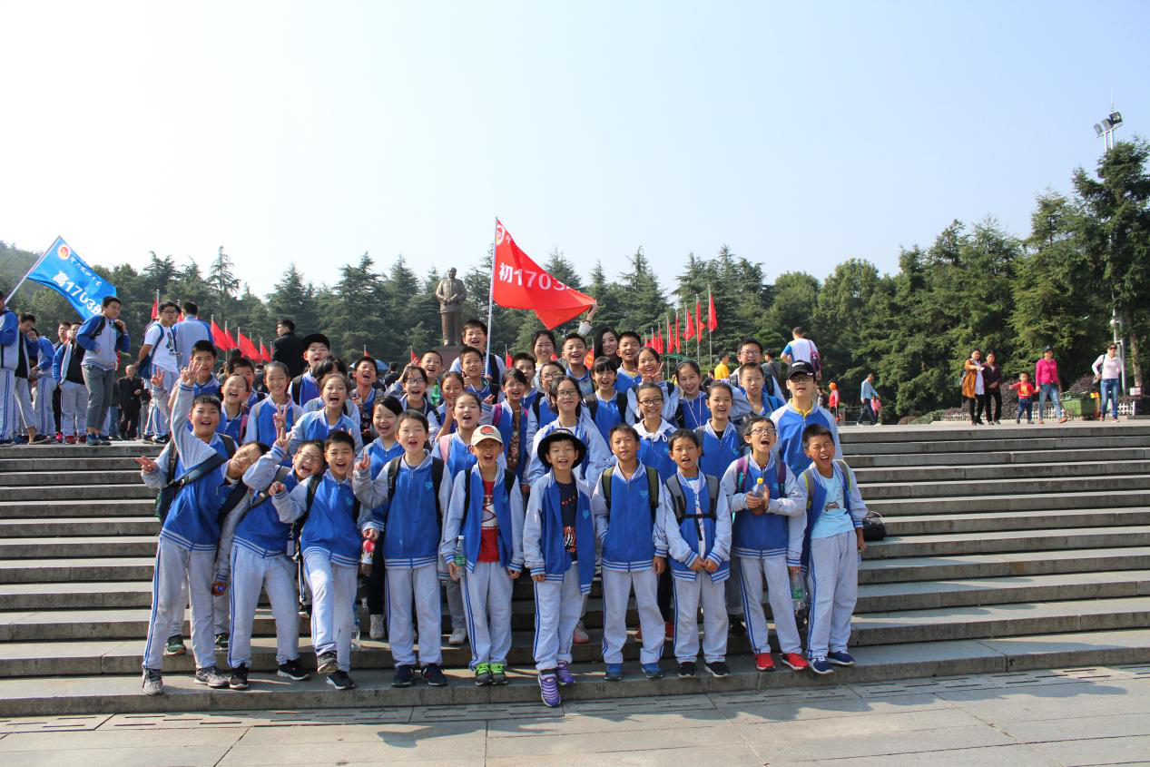 思沁中学实践活动